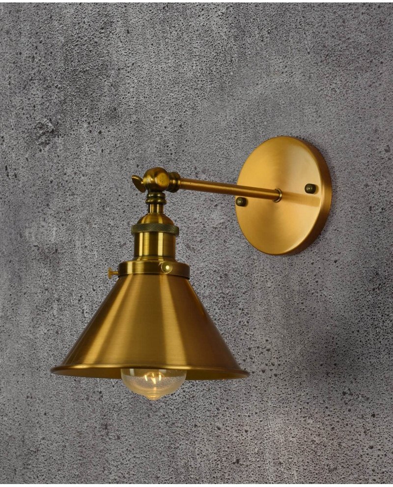 Lampada da parete in ottone dorato con braccio GUBI W1 lampadevintage