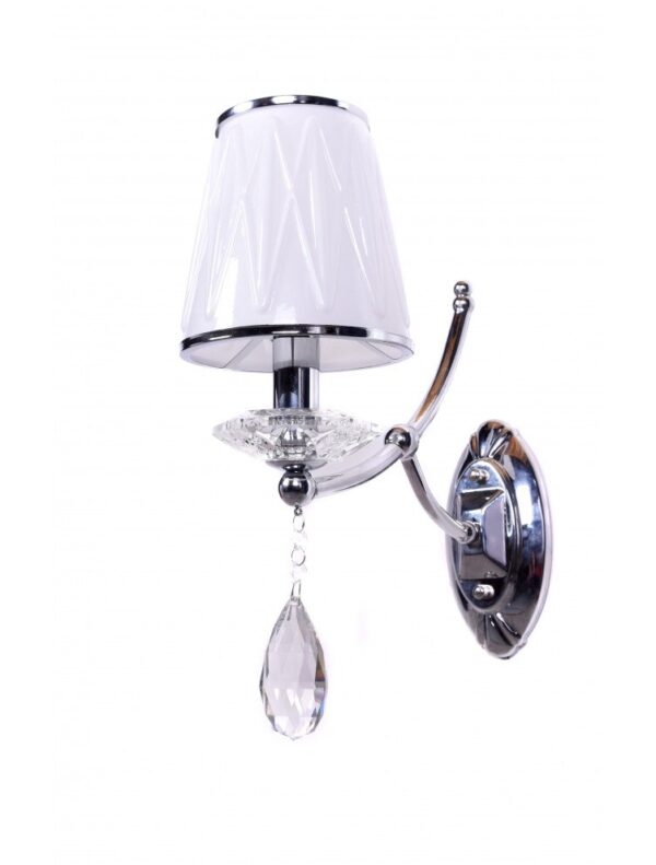 lampada da parete classica ed elegante con paralume in vetro