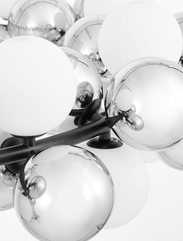 Lampadario a sospensione a sfera bianco e argento SAONA W60