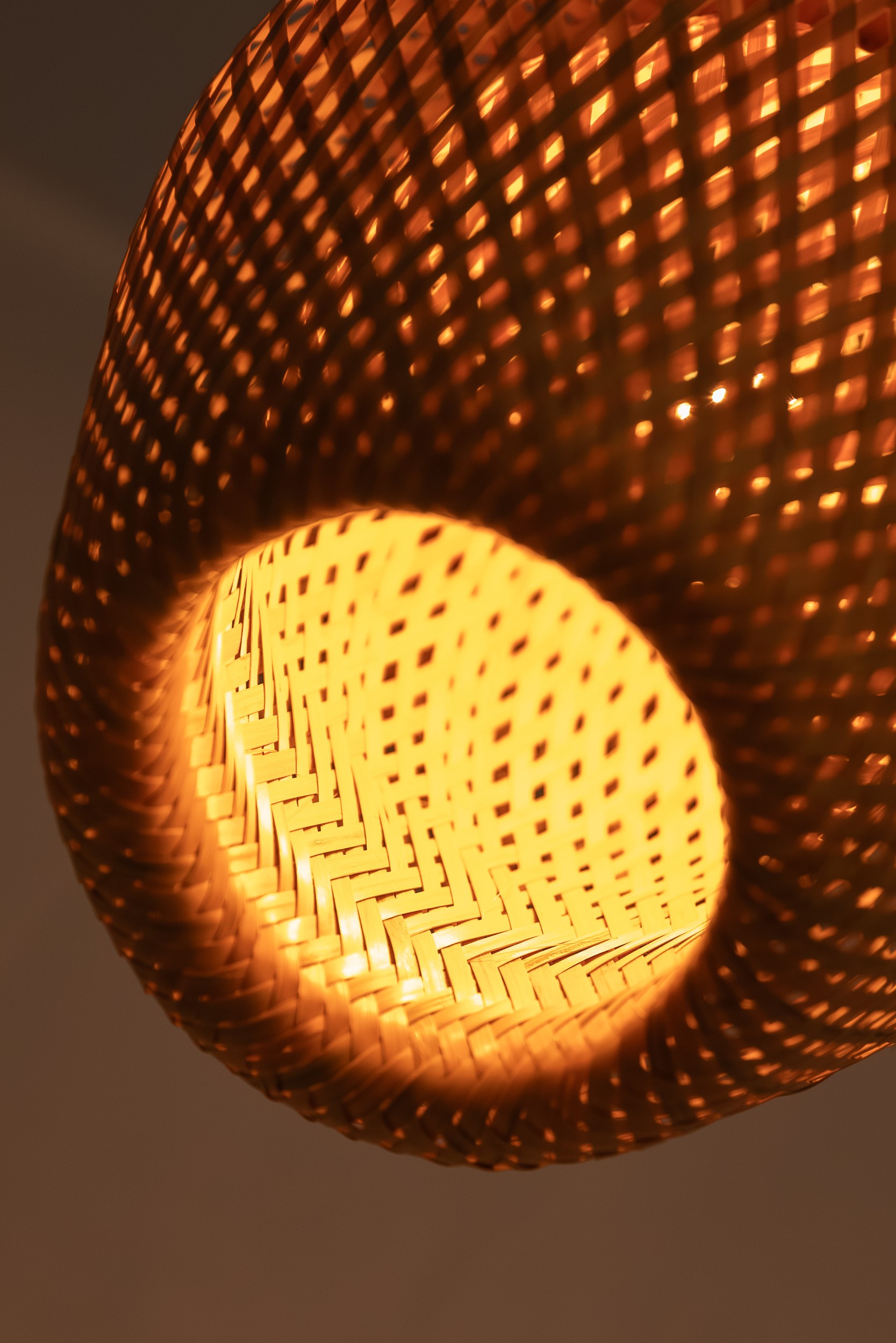 Lampada a sospensione in bambù intrecciato BOHO S-D25 - immagine 5