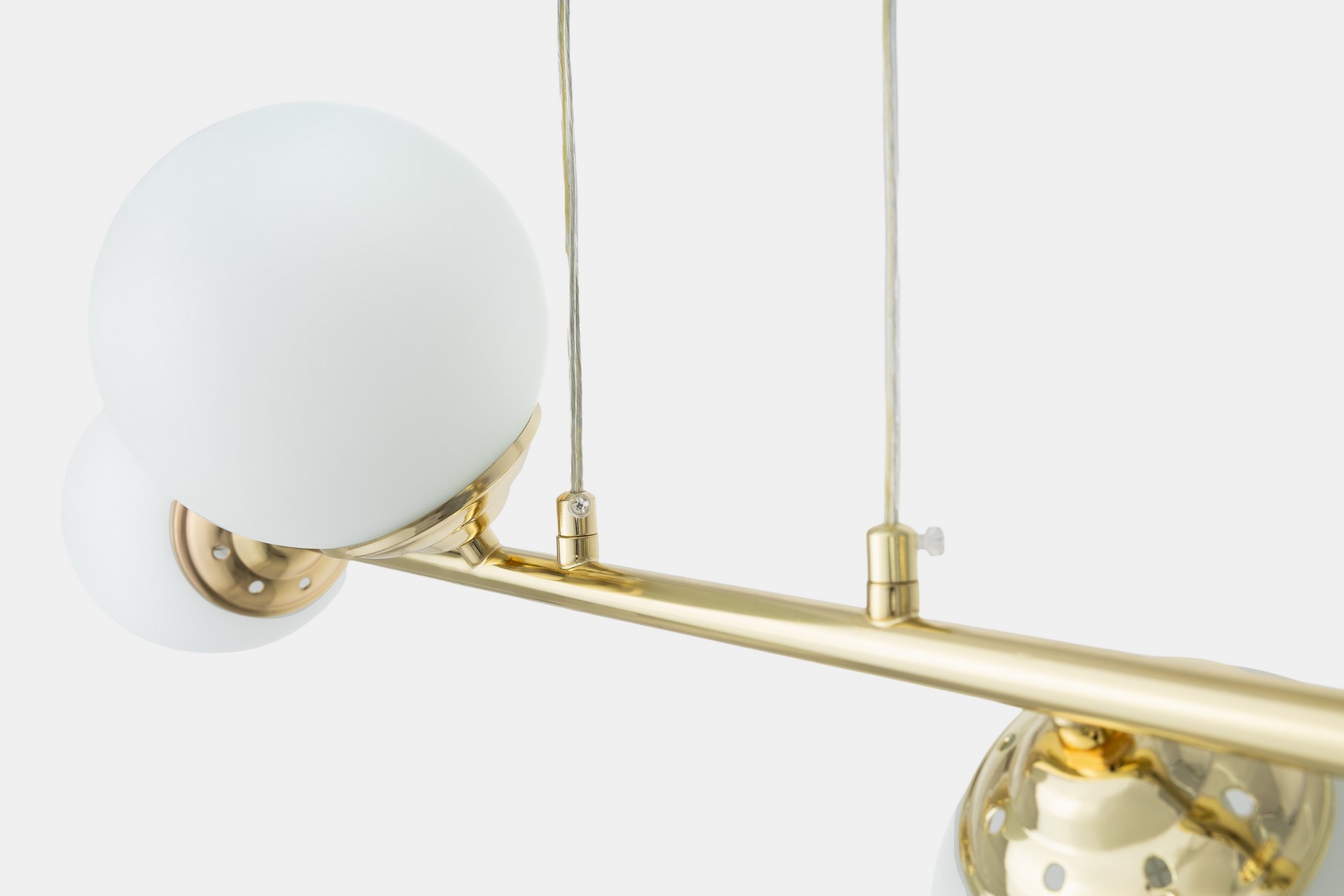 Lampadario 4 sferE con attacco a soffitto a piastra FINO W4